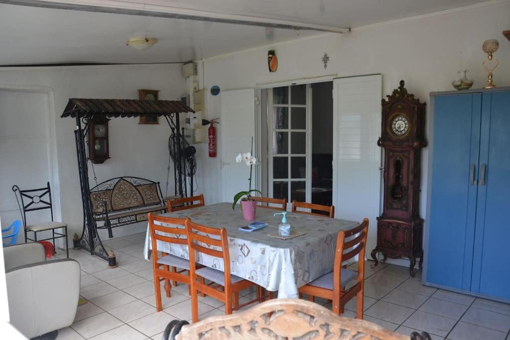 Maison Type F3 Chez Jean Michel Avec Parking Chez Jean Michel Appartement Sainte-Rose Buitenkant foto
