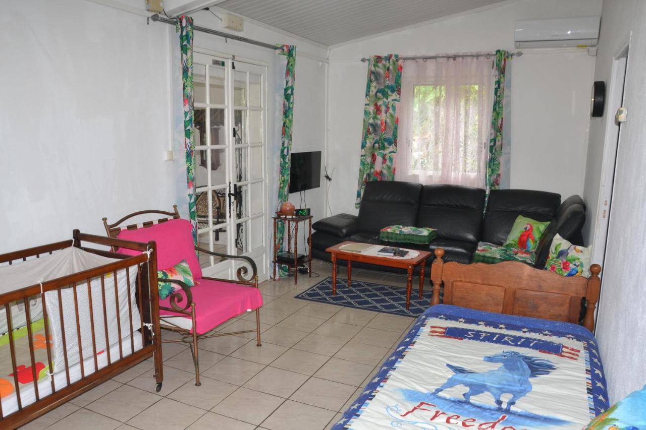 Maison Type F3 Chez Jean Michel Avec Parking Chez Jean Michel Appartement Sainte-Rose Buitenkant foto